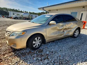 2010 TOYOTA CAMRY