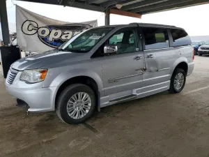 2012 CHRYSLER MINIVAN