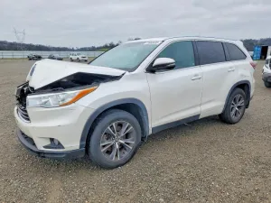 2016 TOYOTA HIGHLANDER