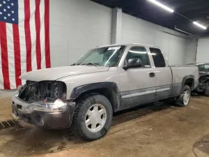 2004 GMC SIERRA