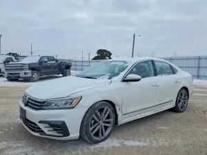 2016 VOLKSWAGEN PASSAT