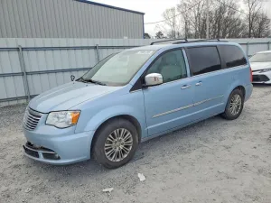 2013 CHRYSLER MINIVAN