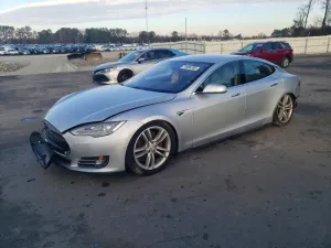 2015 TESLA MODEL S