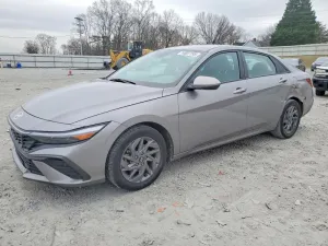 2024 HYUNDAI ELANTRA