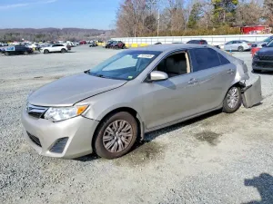 2014 TOYOTA CAMRY