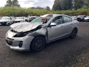 2013 MAZDA 3