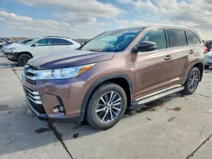 2017 TOYOTA HIGHLANDER