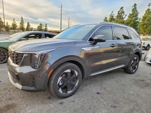 2025 KIA SORENTO