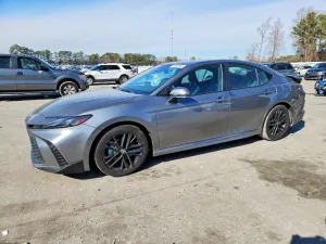 2025 TOYOTA CAMRY
