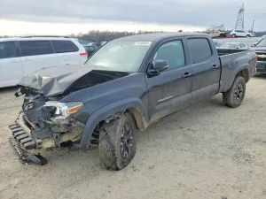 2017 TOYOTA TACOMA TRD