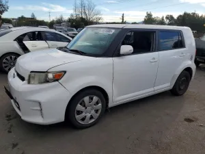 2013 TOYOTA SCION