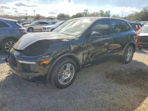 2016 PORSCHE CAYENNE