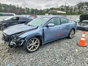 2010 NISSAN MAXIMA
