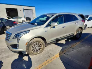 2017 CADILLAC XT5