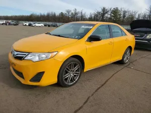 2014 TOYOTA CAMRY