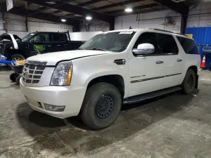 2011 CADILLAC ESCALADE