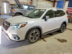 2024 SUBARU FORESTER