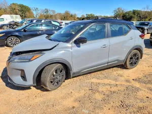 2021 NISSAN KICKS
