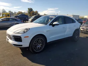 2022 PORSCHE CAYENNE