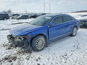 2016 VOLKSWAGEN PASSAT