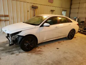 2022 HYUNDAI ELANTRA