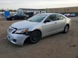 2010 TOYOTA CAMRY