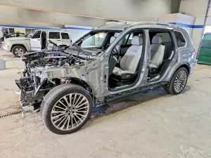 2025 BMW X7