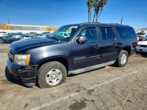 2013 CHEVROLET SUBURBAN