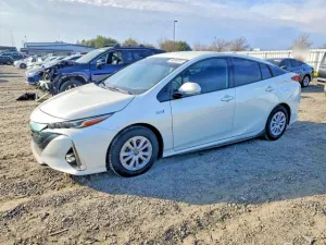 2020 TOYOTA PRIUS