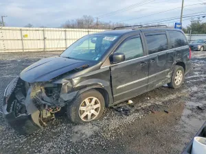 2013 CHRYSLER MINIVAN