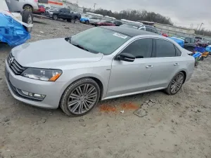 2015 VOLKSWAGEN PASSAT