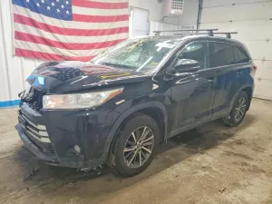 2017 TOYOTA HIGHLANDER