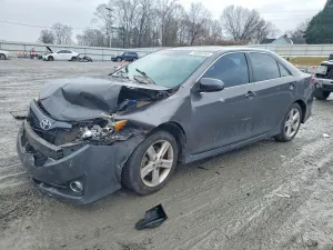 2014 TOYOTA CAMRY