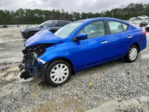 2016 NISSAN VERSA