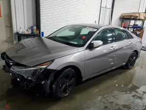 2022 HYUNDAI ELANTRA