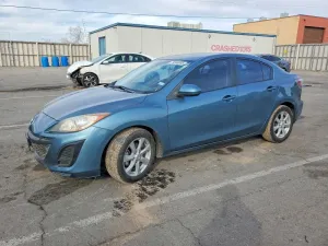 2011 MAZDA 3