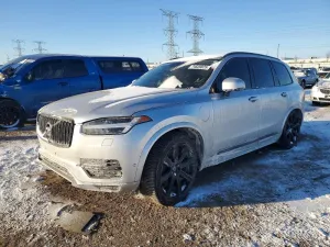 2017 VOLVO XC90