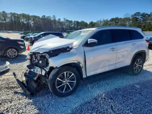 2019 TOYOTA HIGHLANDER