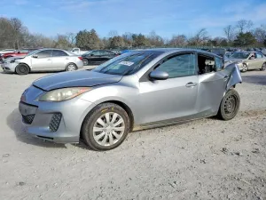2013 MAZDA 3