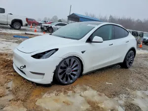 2024 TESLA MODEL Y