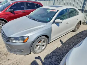 2013 VOLKSWAGEN PASSAT
