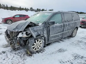 2013 CHRYSLER MINIVAN