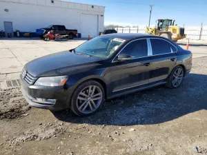 2013 VOLKSWAGEN PASSAT