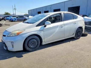 2015 TOYOTA PRIUS