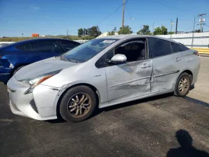 2018 TOYOTA PRIUS