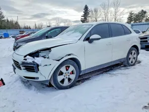 2019 PORSCHE CAYENNE