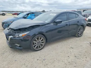 2018 MAZDA 3