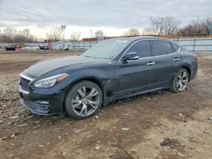 2017 INFINITI Q70