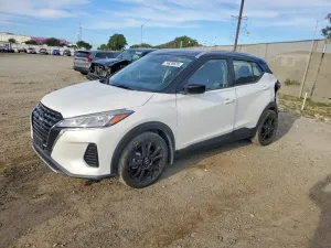 2023 NISSAN KICKS