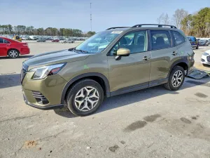 2022 SUBARU FORESTER